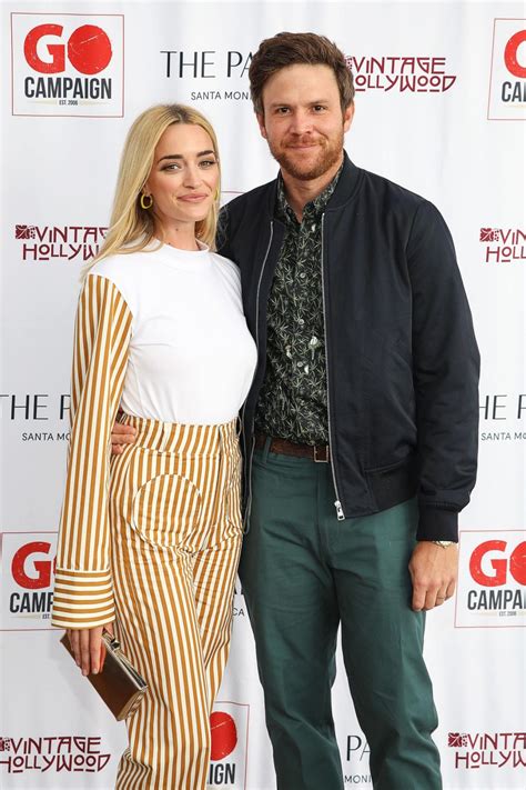 brianne howey spouse|Ginny & Georgia Star Brianne Howey Welcomes First Baby